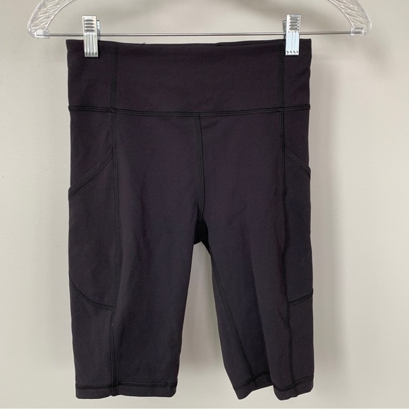 Lululemon Invigorate High Rise Shorts Size 4 - Picture 1 of 5